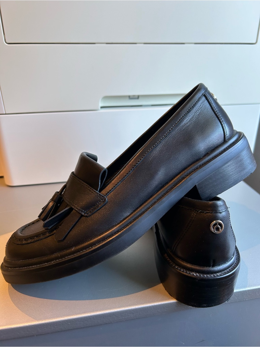 Women’s Leather Wishbone Black Tassel Loafers Size 8.5 - Picture 7 of 10